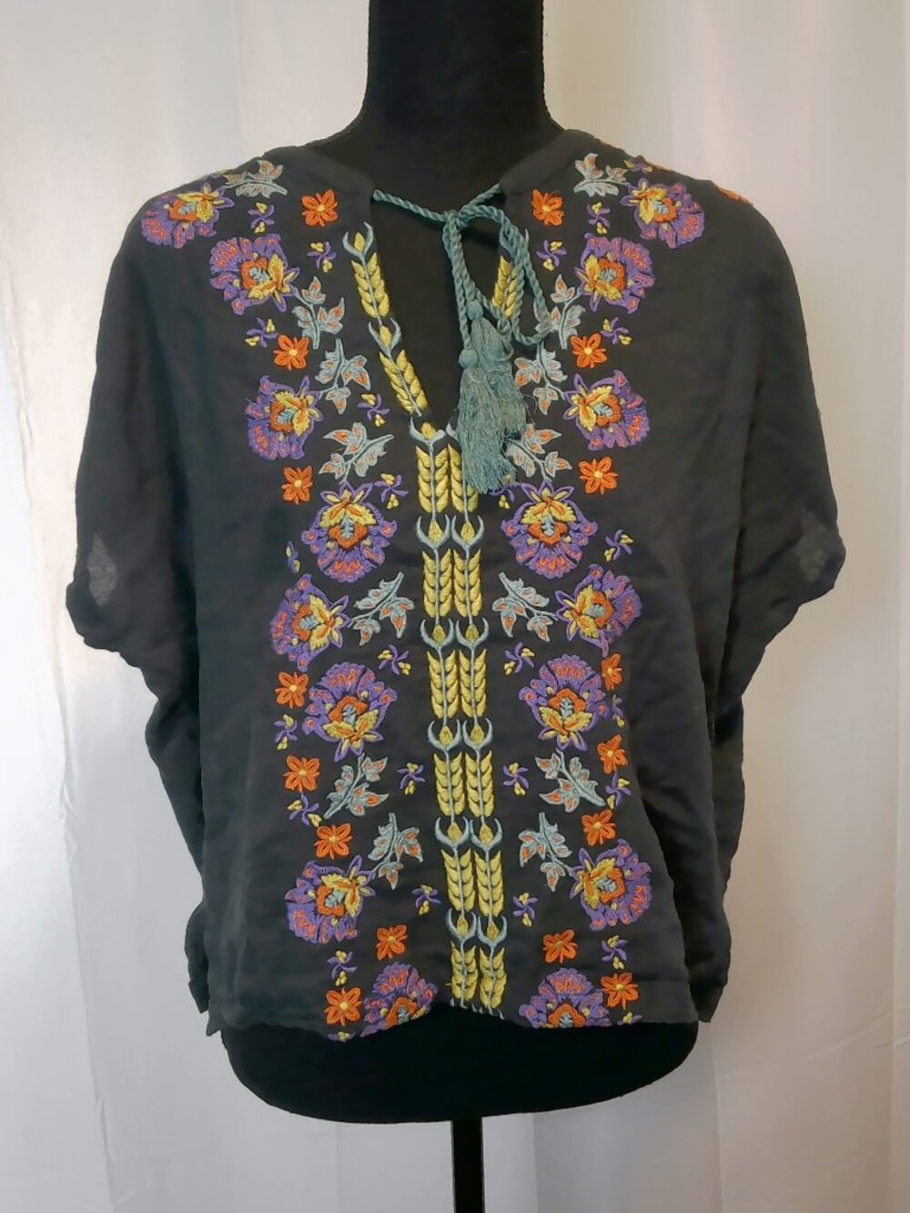 Natural Life Embroidered Boxy Boho Top Size XL